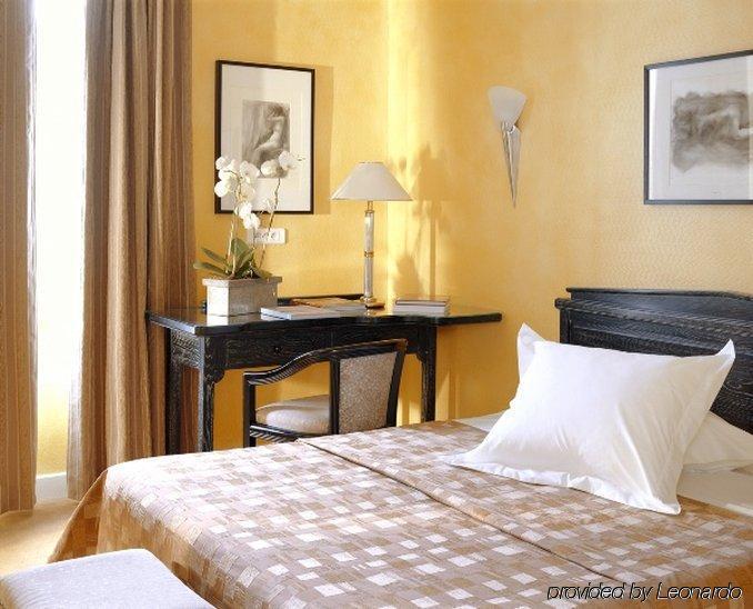 Hotel Restaurant Napoleon Fontainebleau Cameră foto