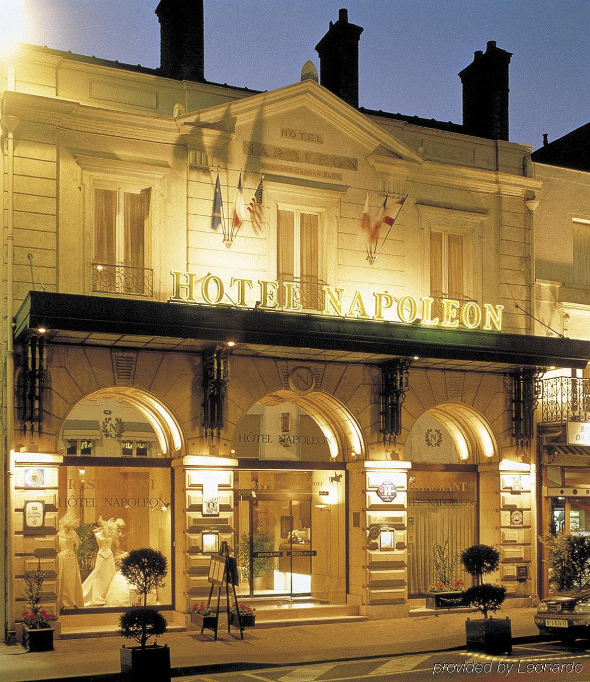 Hotel Restaurant Napoleon Fontainebleau Exterior foto